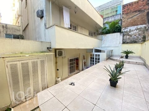 Image 7 - 256956